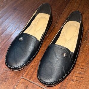 NIP! Size 41 Size 9 US Black Leather Women Loafers